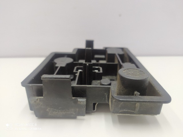 692 Soquete Lanterna Lado direito Citroen Xantia 1993 a 2002 - Foto 4