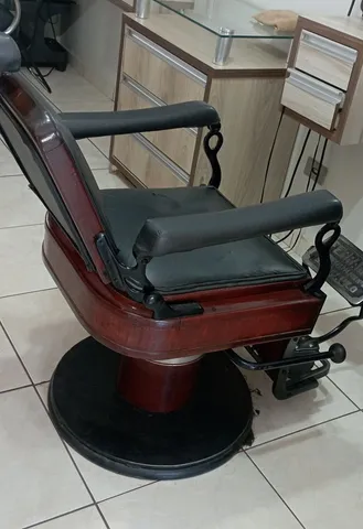 LC Barbearia - Cadeira para Barbeiro Ferrante, esse modelo é o