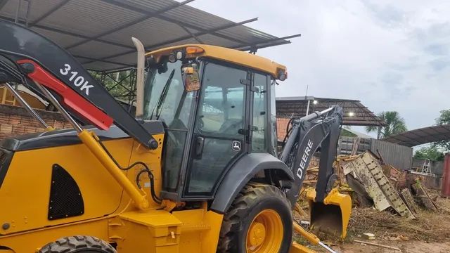 Retroescavadeira John Deere 