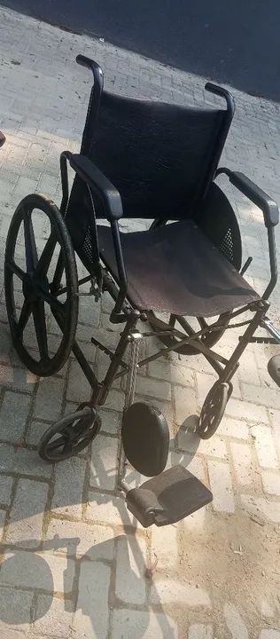 Vendo cadeira de rodas 
