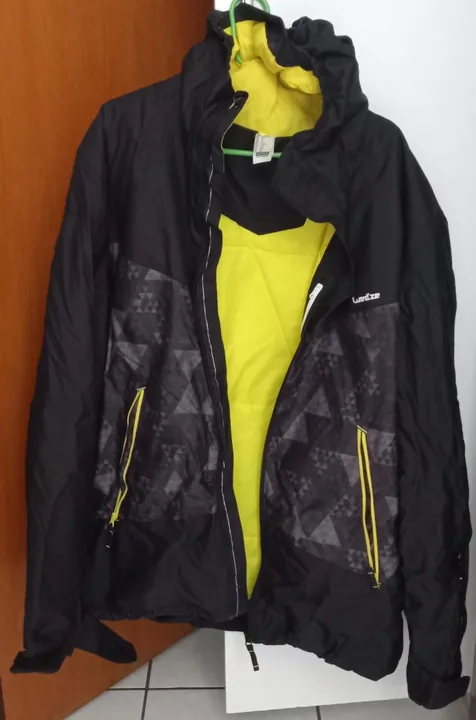 Jaqueta e Calça impermeáveis próprias para neve e Ski/Snow, tam GG