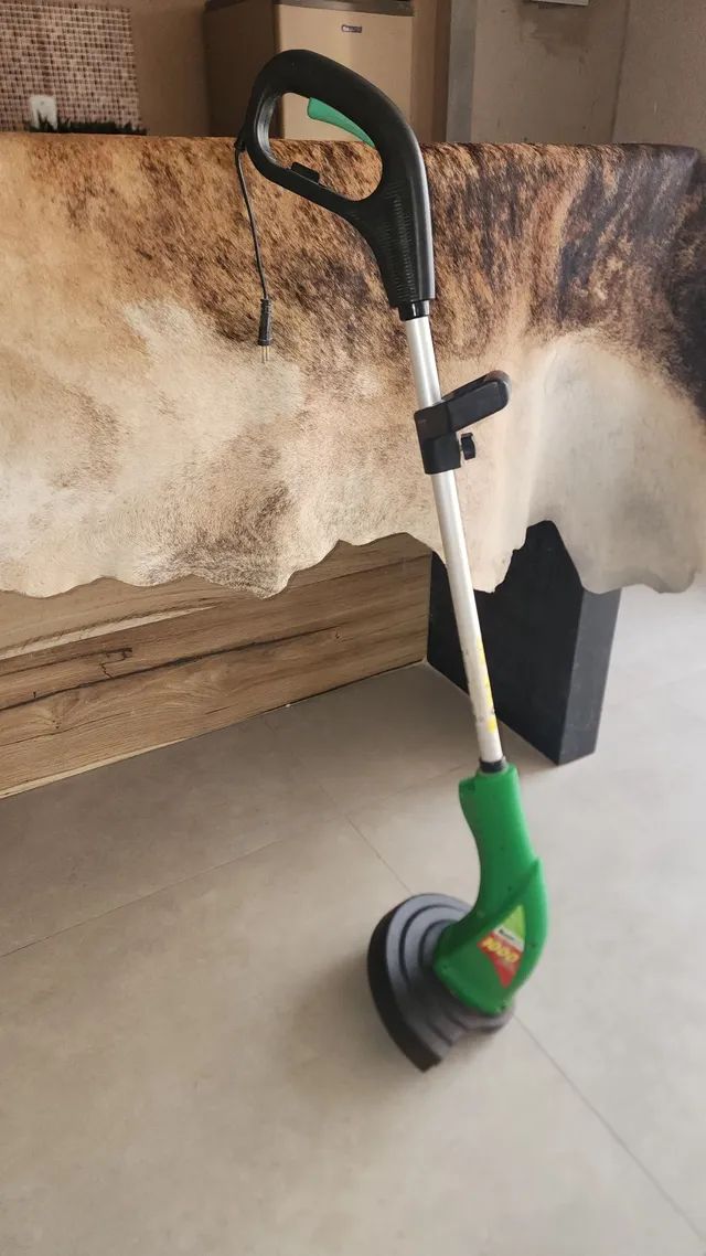 Aparador de grama 127v  trap 1000 plus