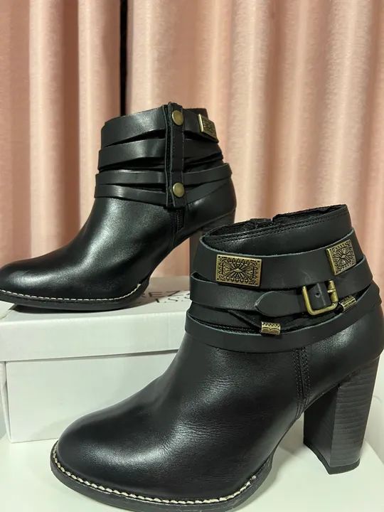 Bota em couro  - Foto 2