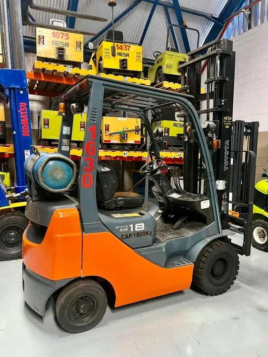 Empilhadeira GLP Toyota, 8FG18, capacidade 1.800Kg - Foto 4