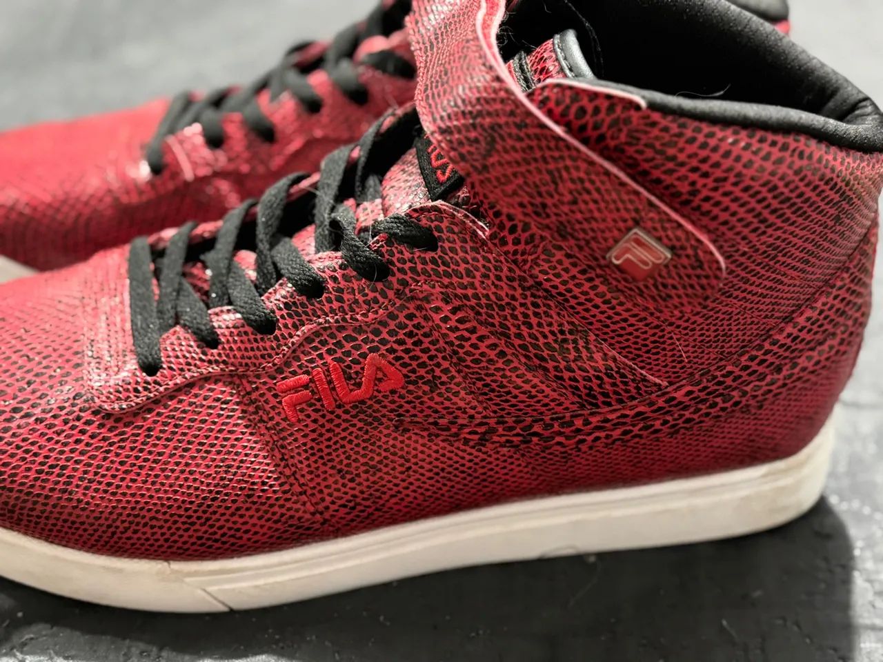Tenis Fila vulc 13 high top Red/black Snake Print Calçados