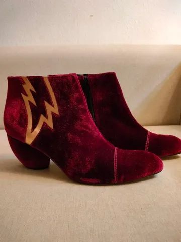 Bota Bowie de Veludo Vinho 