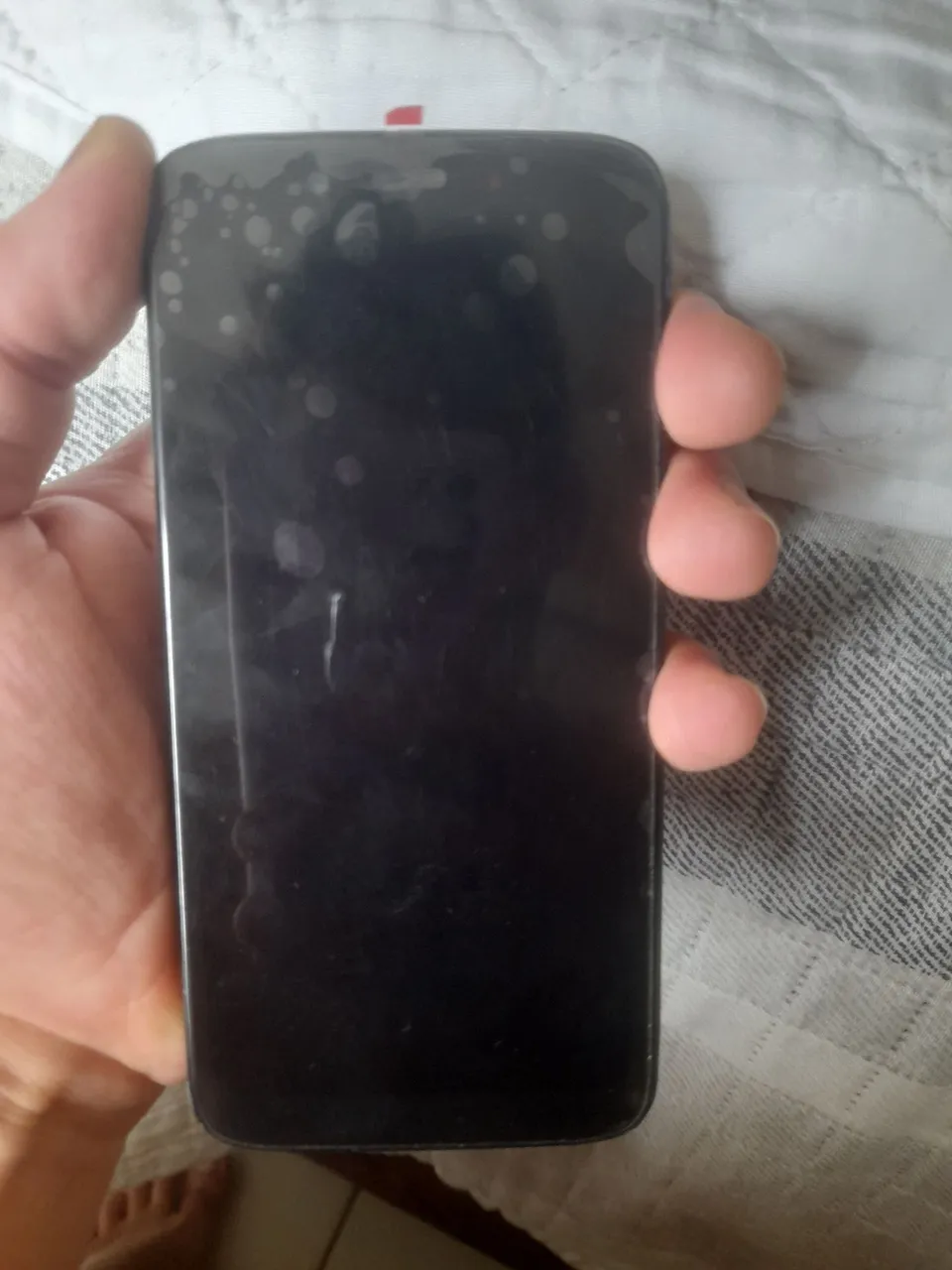 Moto g7play 32 gigas ,4 de ram celular muito bom