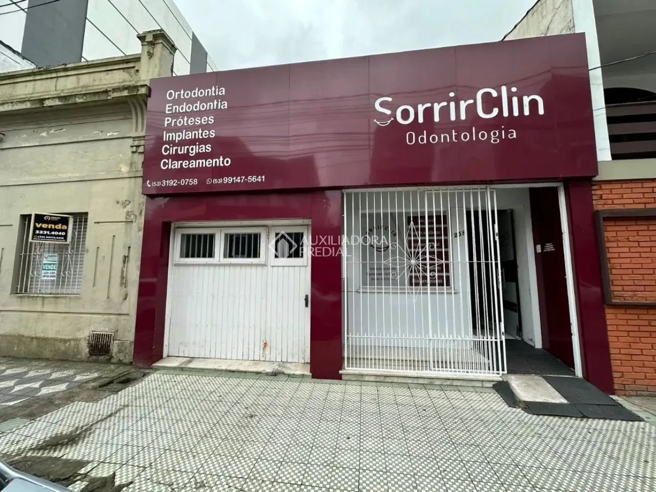 Casa ampla com potencial residencial e comercial no Centro - Rio Grande/RS