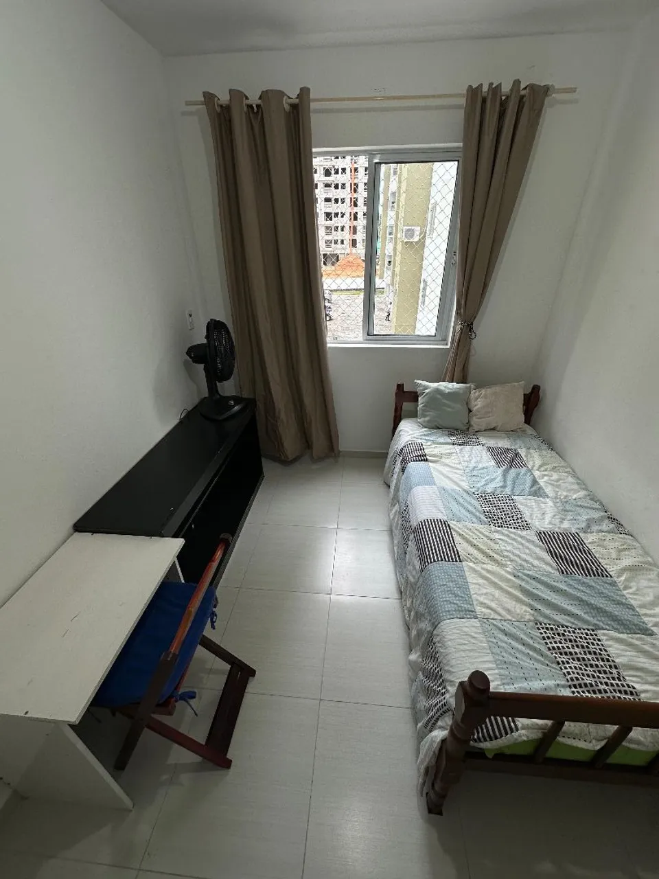 Alugo quarto