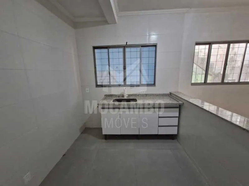 Casa de rua : / Residencial / Loteamento Parque da Colina I
