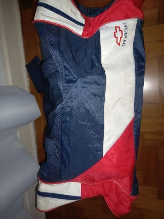Mala de Viagem Chevrolet - Azul, Vermelho e Branco usada
