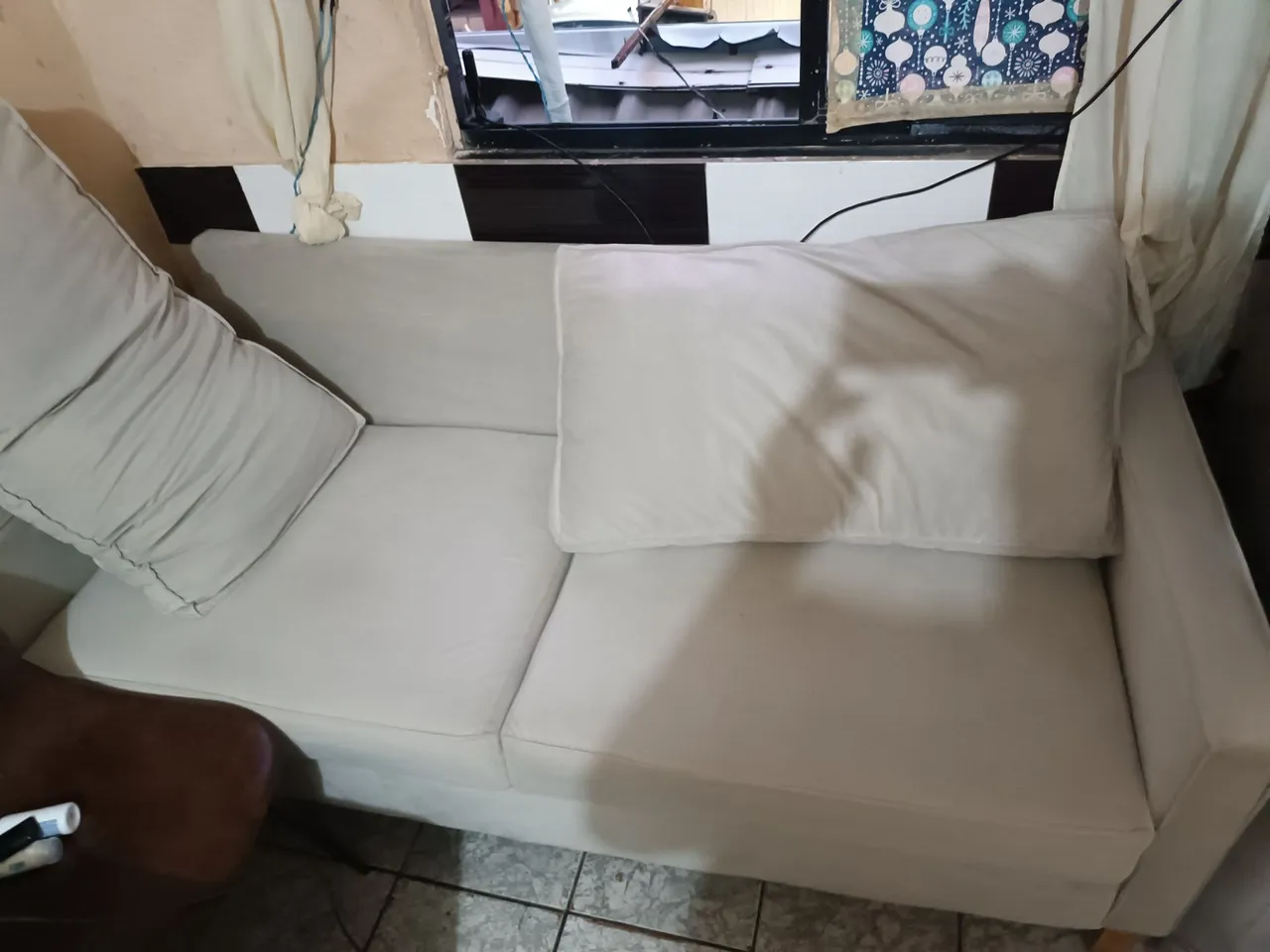 Sofá 3 lugares bege