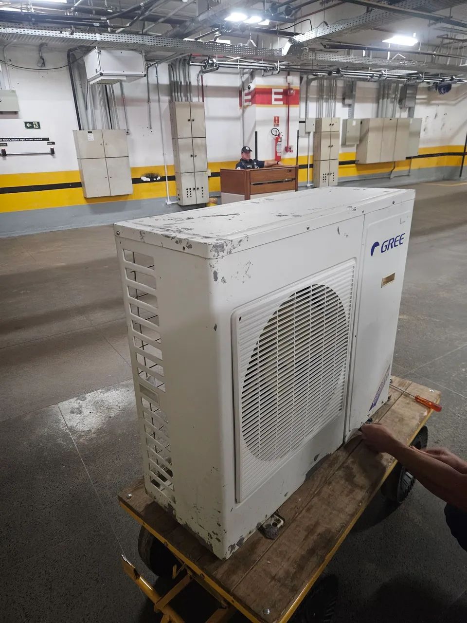 Ar condicionado Gree split cassete 28000 Btus - Foto 5