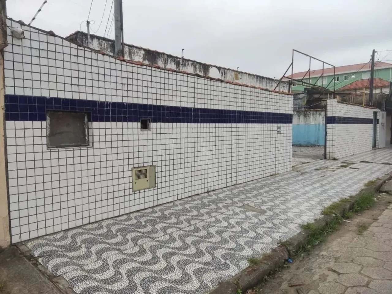 Dois terrenos, 600m², com escritura definitiva, nenhum debito.