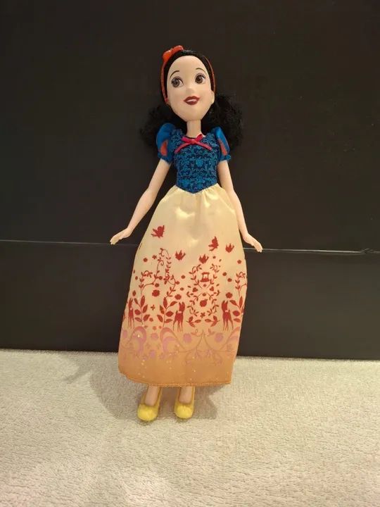 Boneca Branca de Neve 
