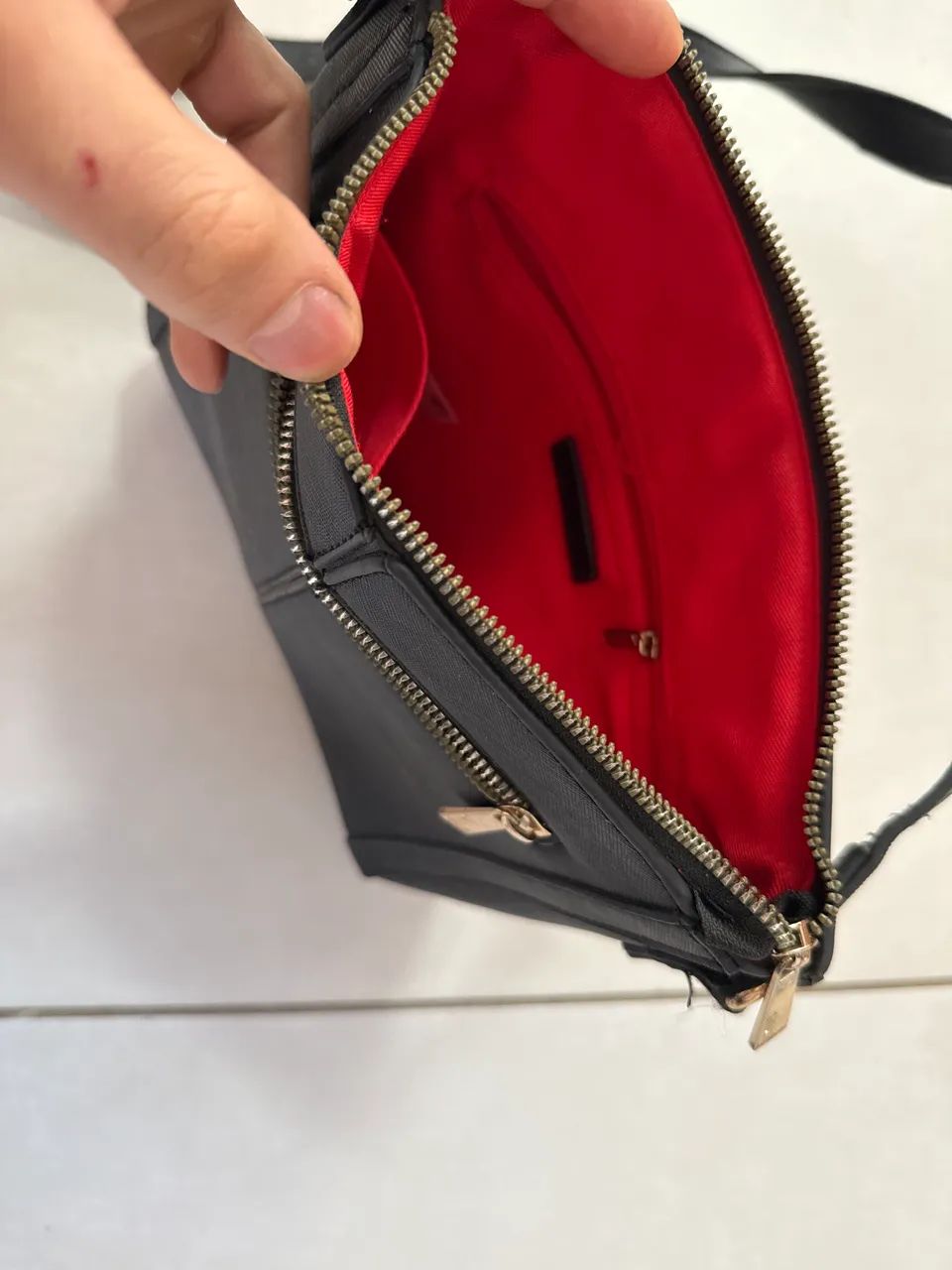 Bolsa média de ombro bem nova  - Foto 3