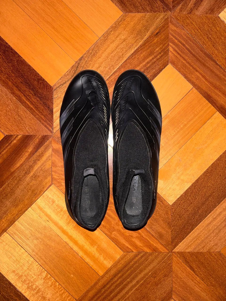 Chuteira Adidas Predator Society Preta - Foto 4