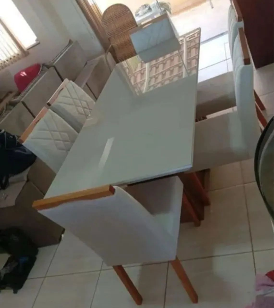 Mesa de Jantar com Cadeiras