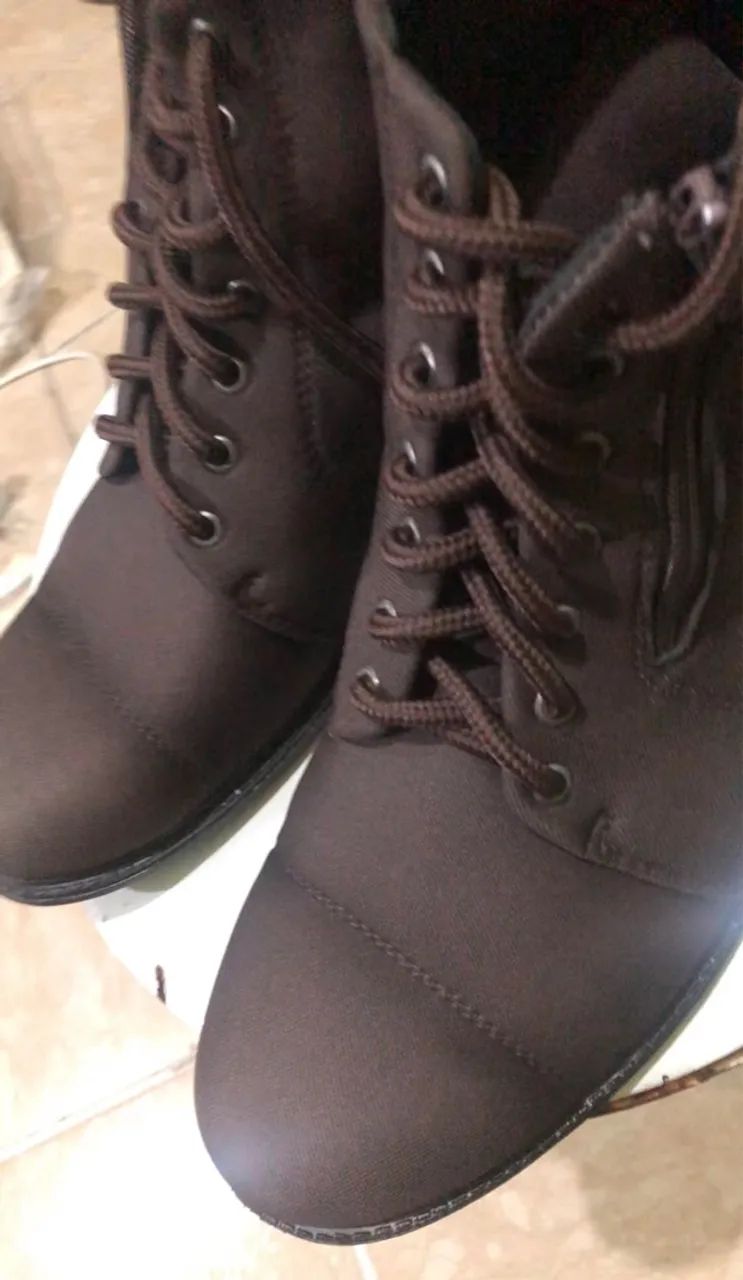 Botas marrons masculinas - Foto 3