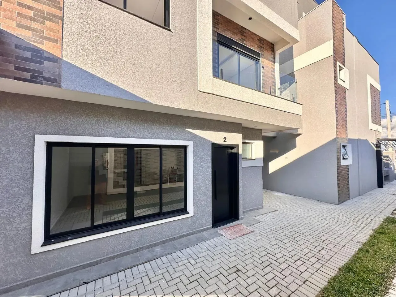 Sobrado Triplex com 158m² no bairro Xaxim
