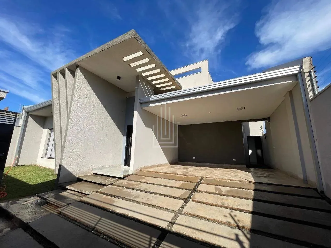 Casa com suíte e piscina à venda no Bairro Lote Grande Foz do Iguaçu