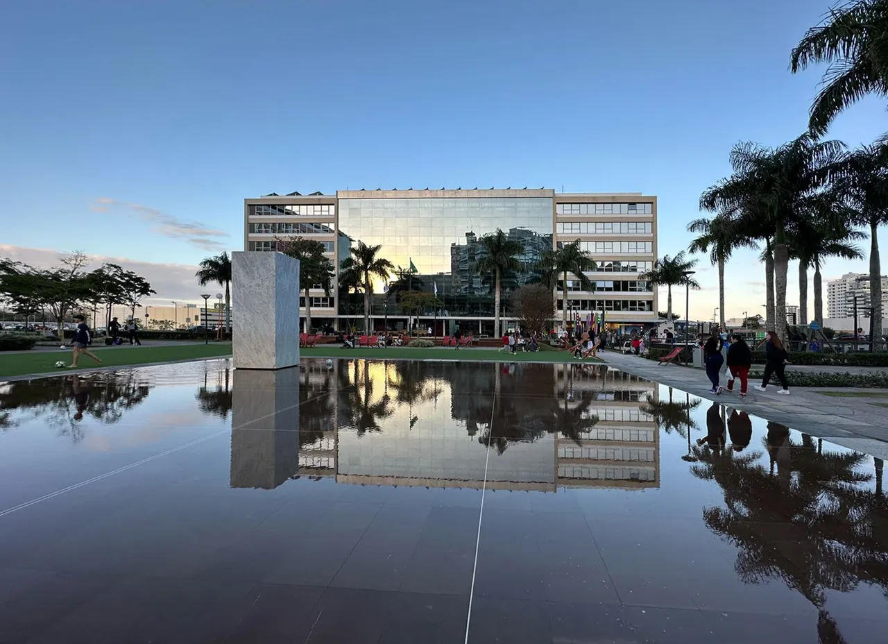 Sala Comercial à venda com 53,67 m² no Passeio Pedra Branca, bairro Pedra Branca - Palhoça