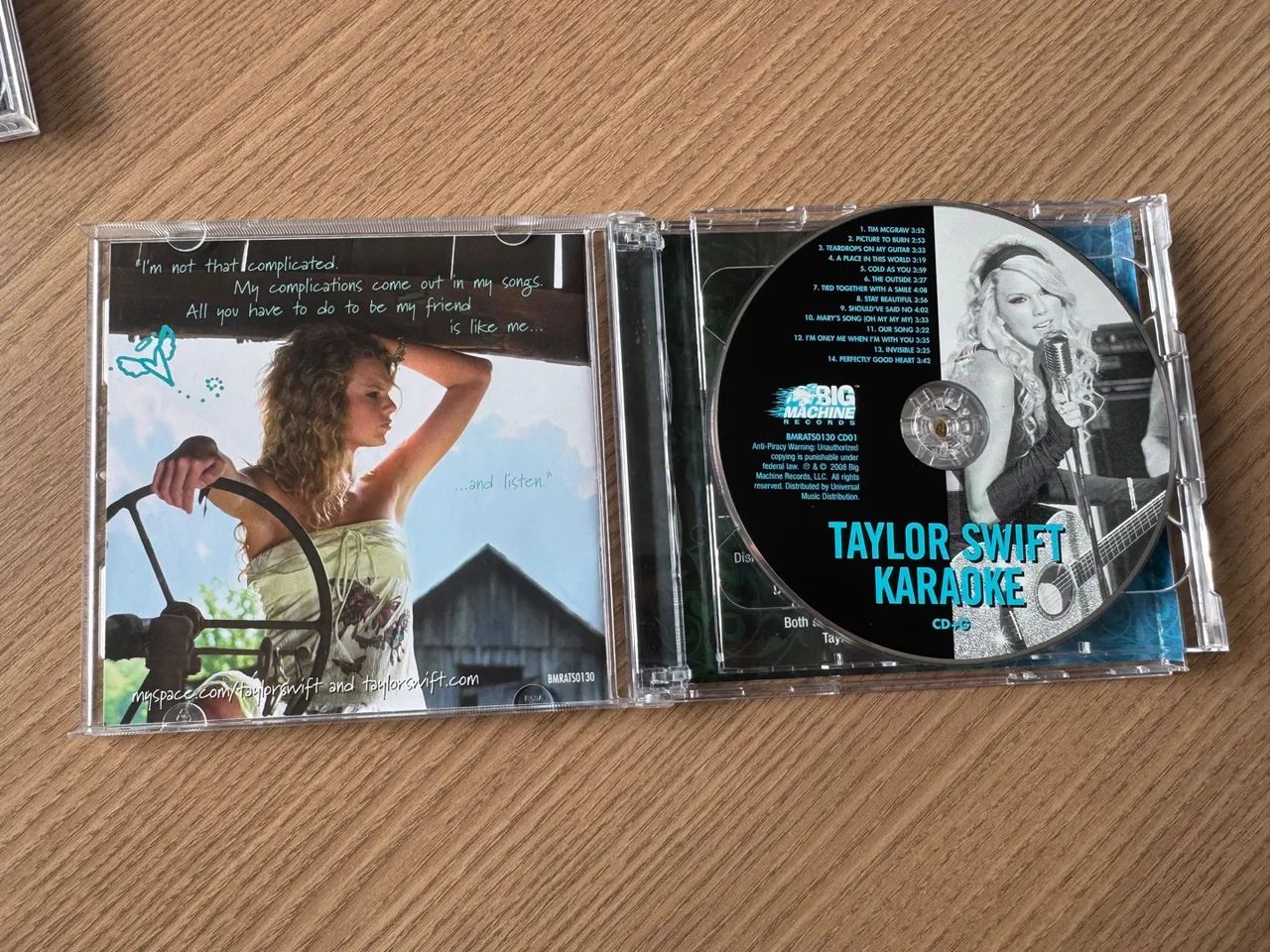 Taylor Swift - CD Karaoke DEBUT - Foto 3
