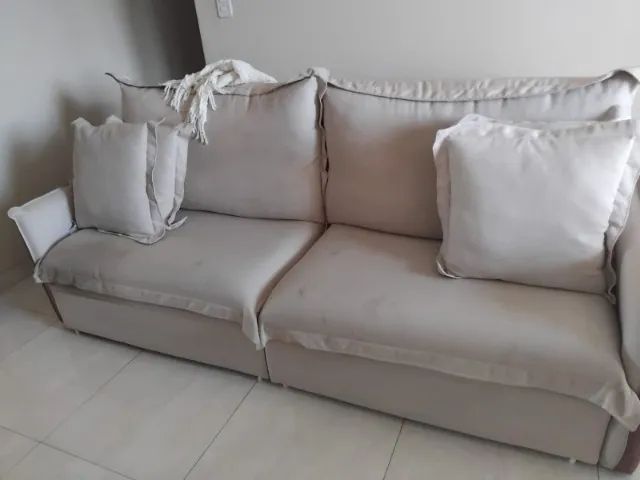 Sofá cama com quatro lugares