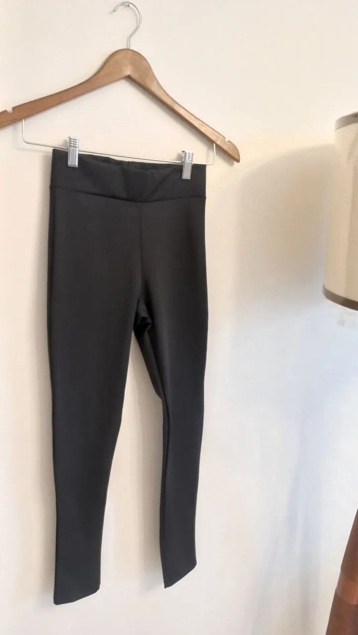 Calça Legging Preta Academia - Tamanho P - Foto 2
