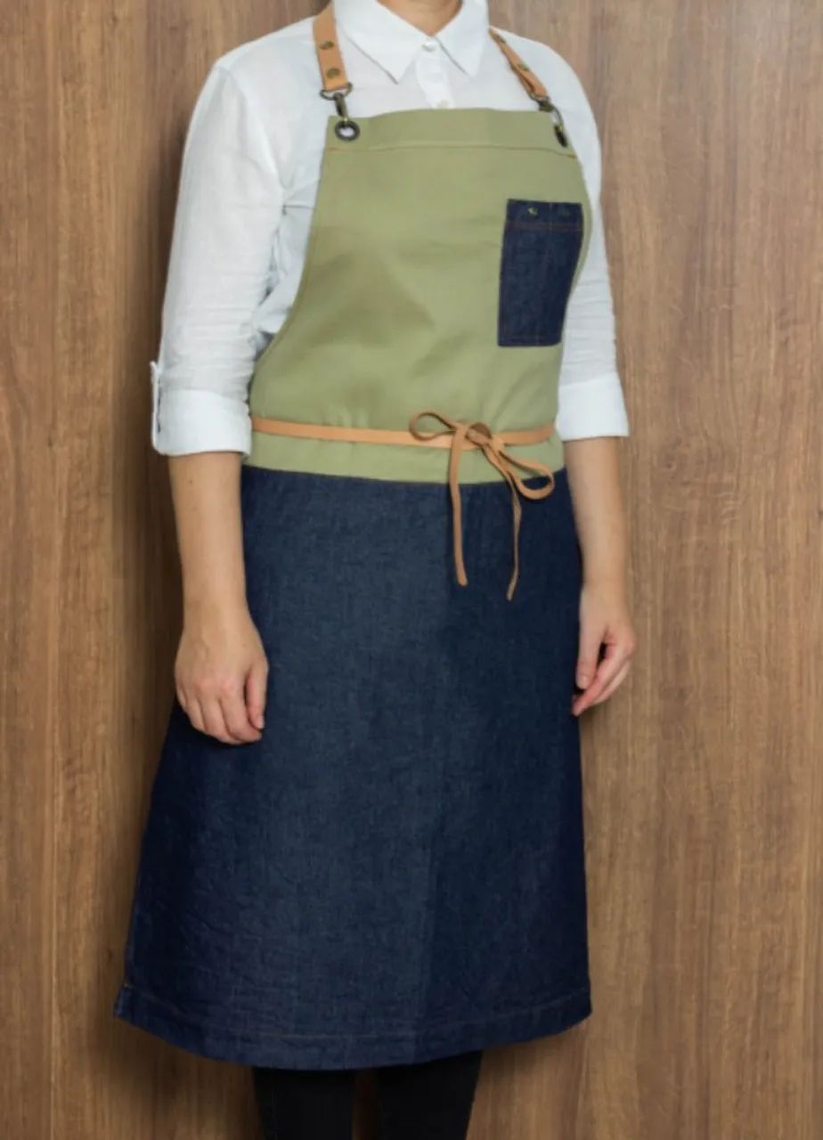 Aventais em Brim Amarras em Couro Legítimo Novos - Cozinha, Atendimento, Artesanato - Foto 4