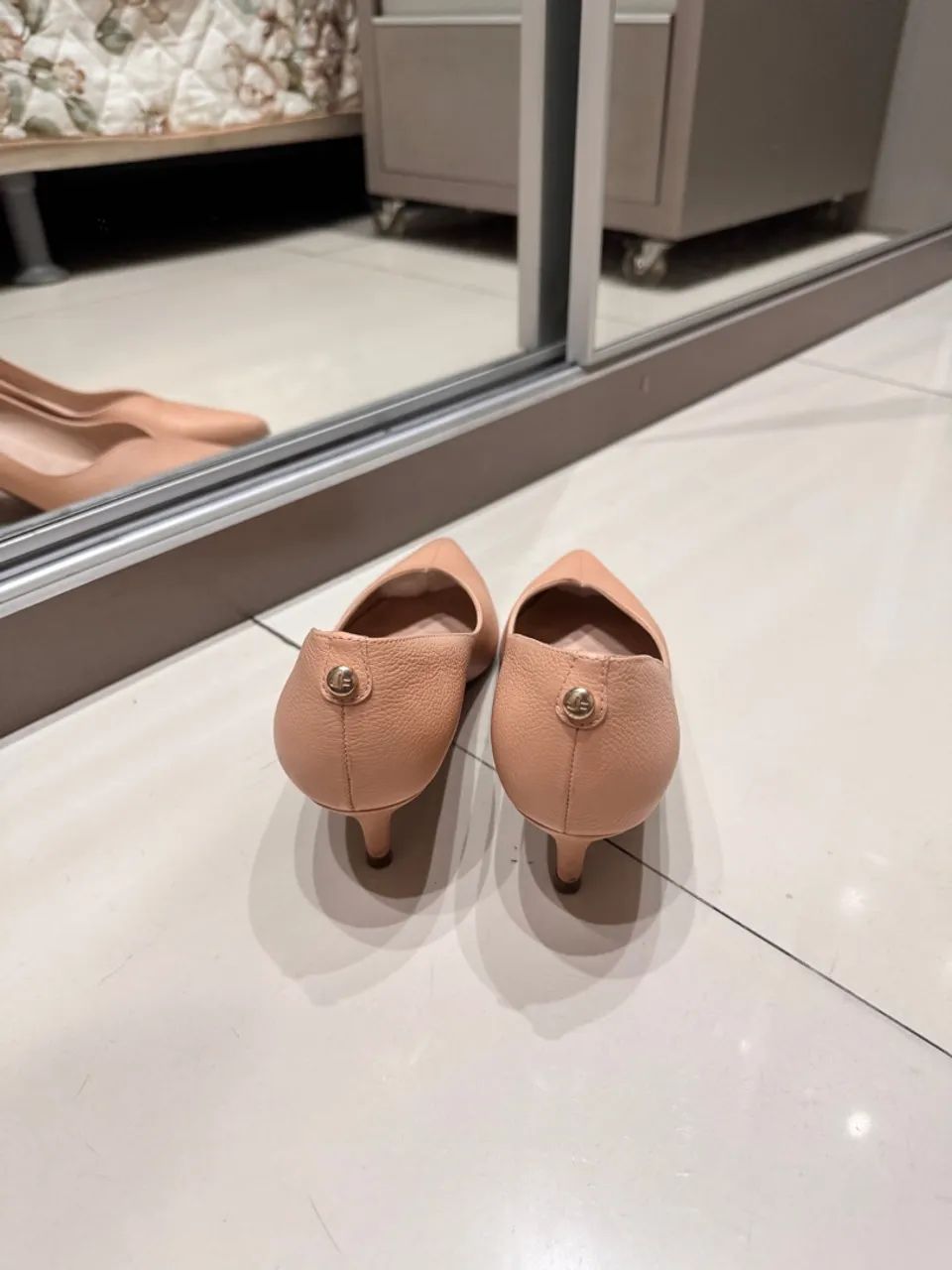 Scarpin nude de couro - Foto 3