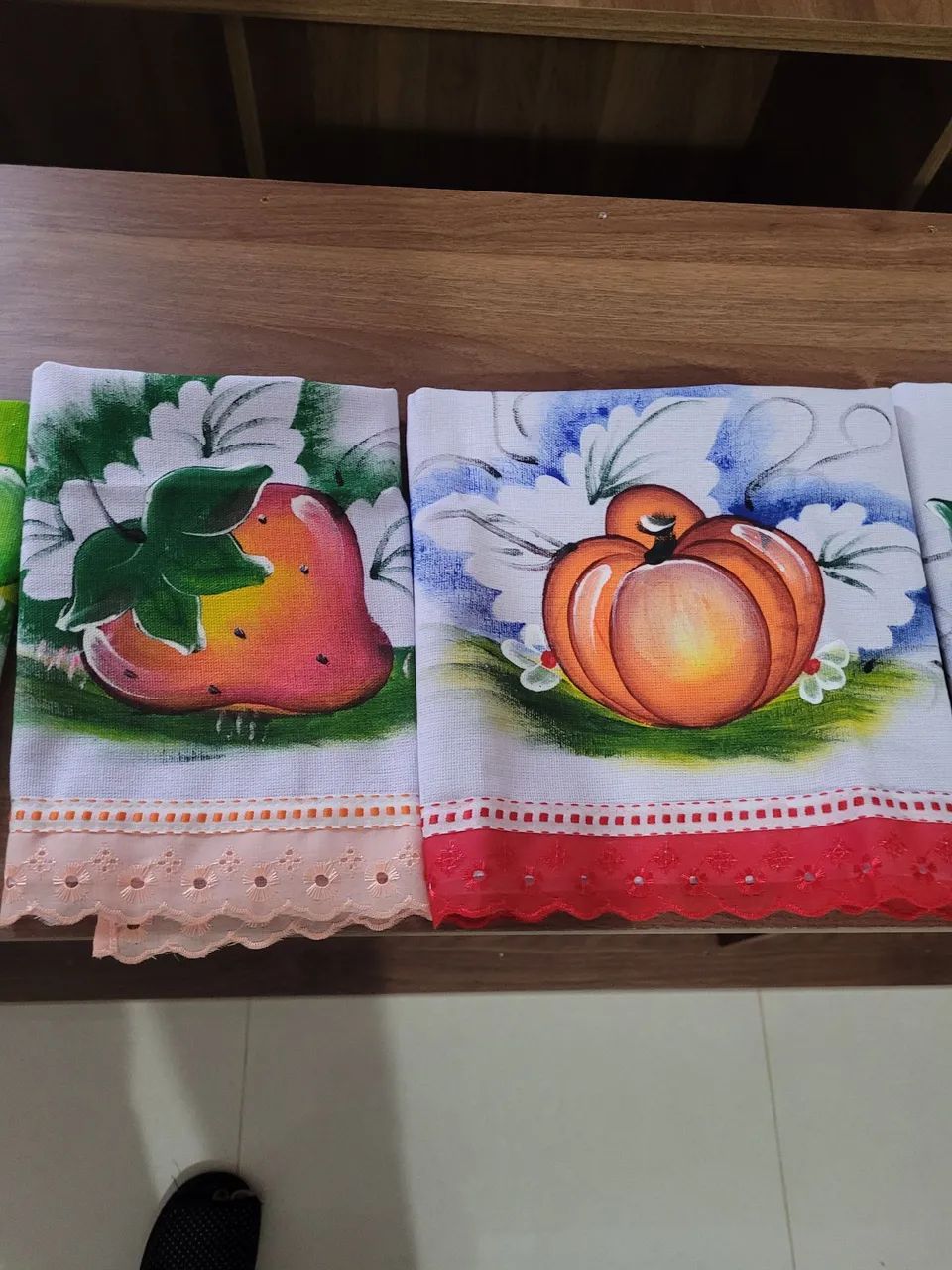 Panos de prato pintado com barrado
