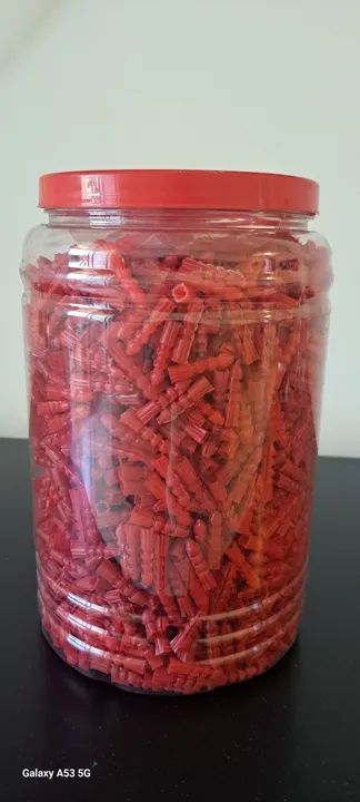 Bucha de Nylon Vermelho para alvenaria e madeira