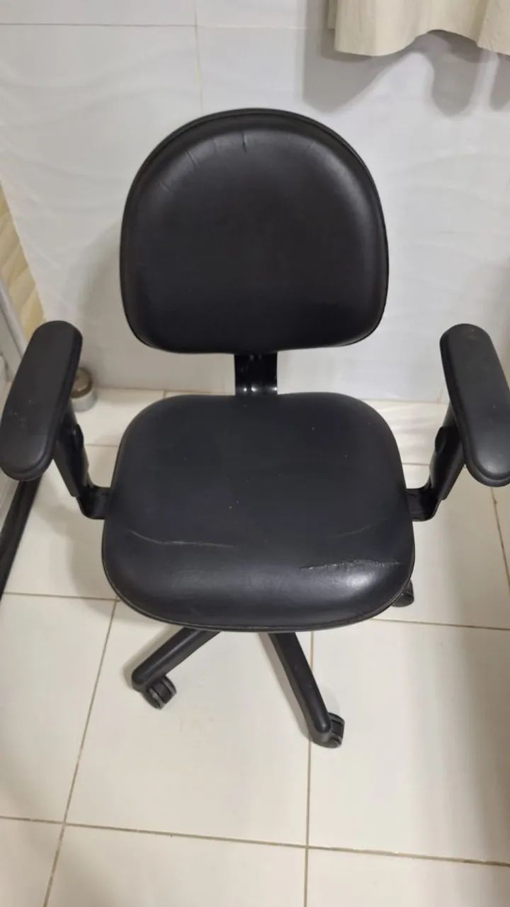 Cadeira de escritório de secretária em couro