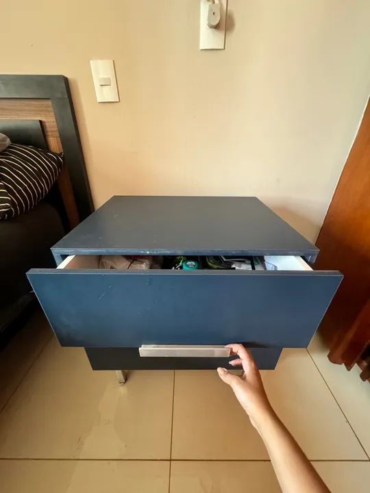 Mesa de cabeceira/ Cômoda Azul  - Foto 5