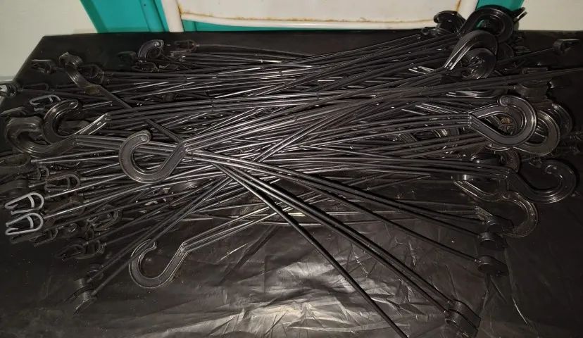 Kit com 60 ganchos para vaso de planta