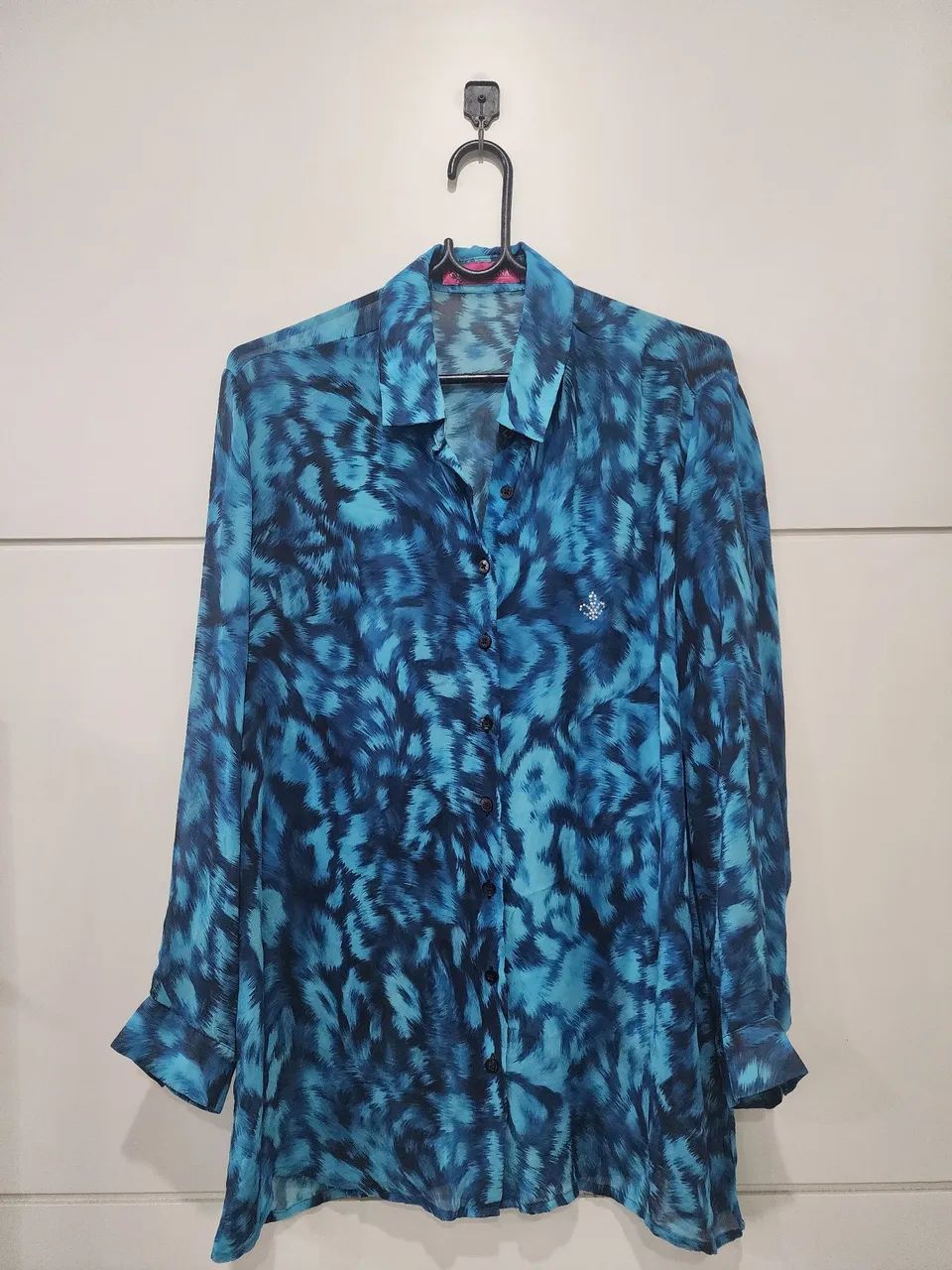 Camisa Azul Estampada Elegante