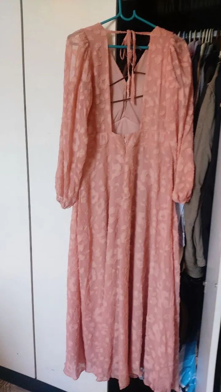 Vestido Longo Rose com Detalhes Florais - Foto 4