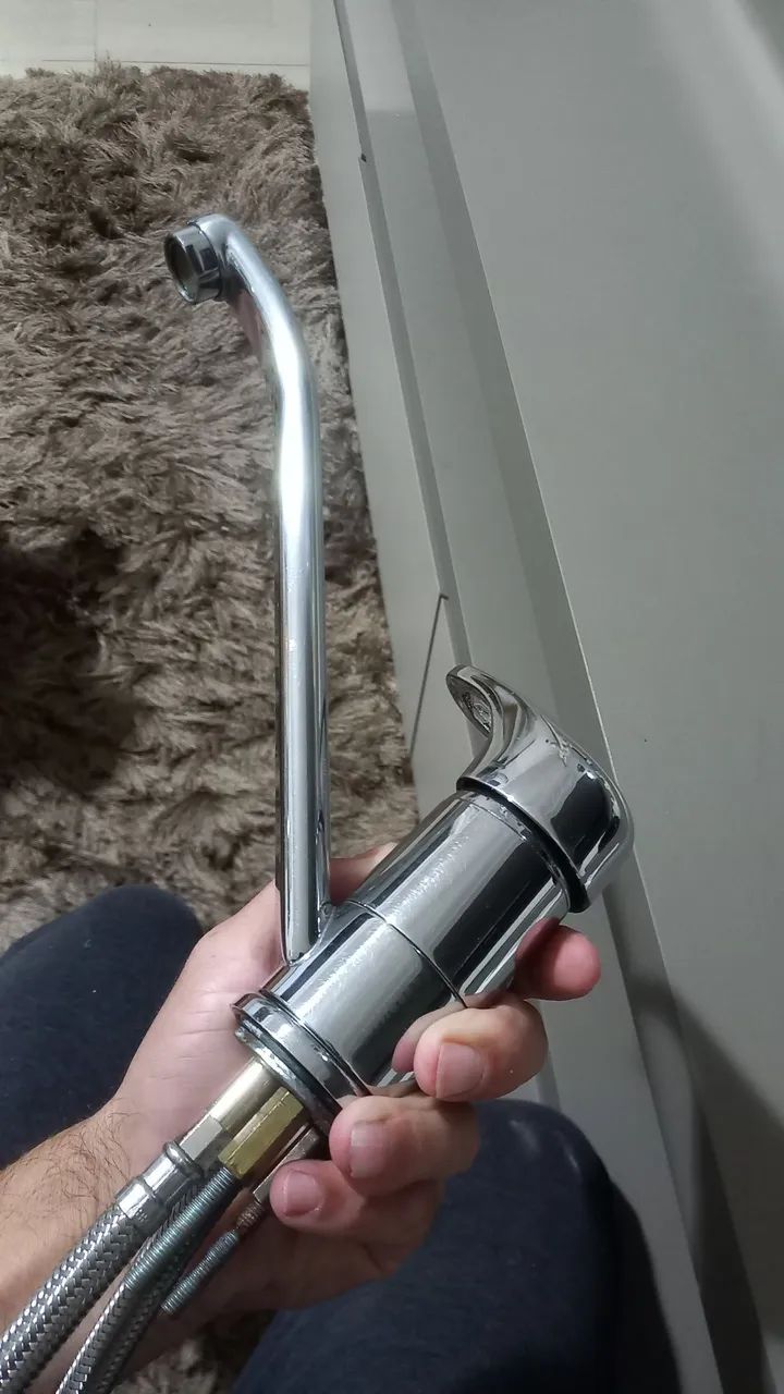 Torneira Cromada para Cozinha - Design Moderno - Foto 6