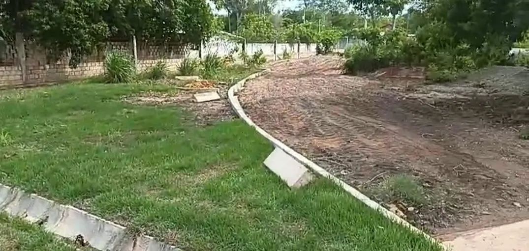 Terreno no Carapanari 17 x 32m - Foto 4