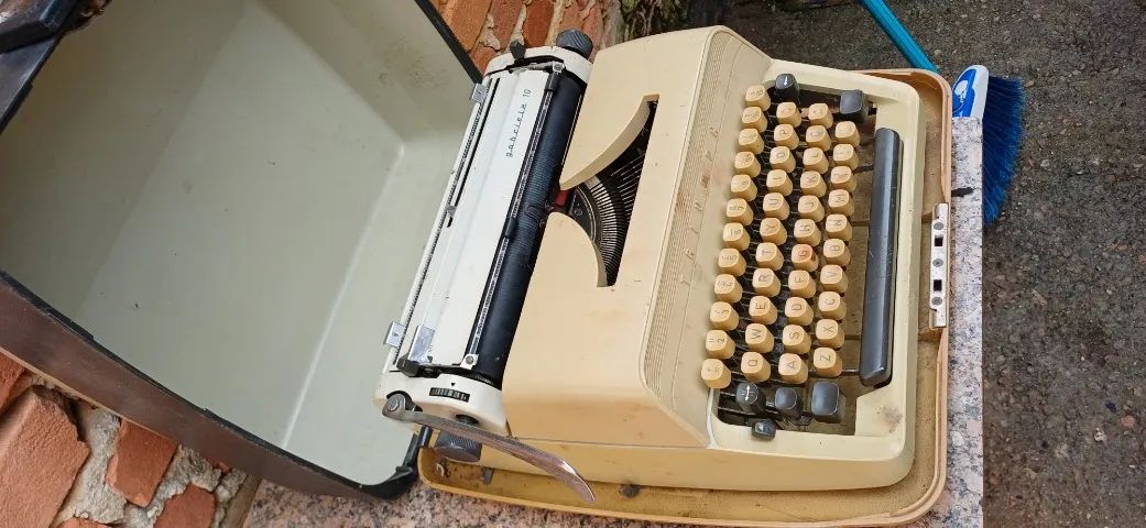 Máquina escrever Triumph Gabriele 10 - Foto 2