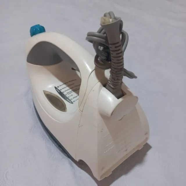 Ferro de Passar Roupa Black&Decker Seco/Vapor Xpress 515  - Foto 2