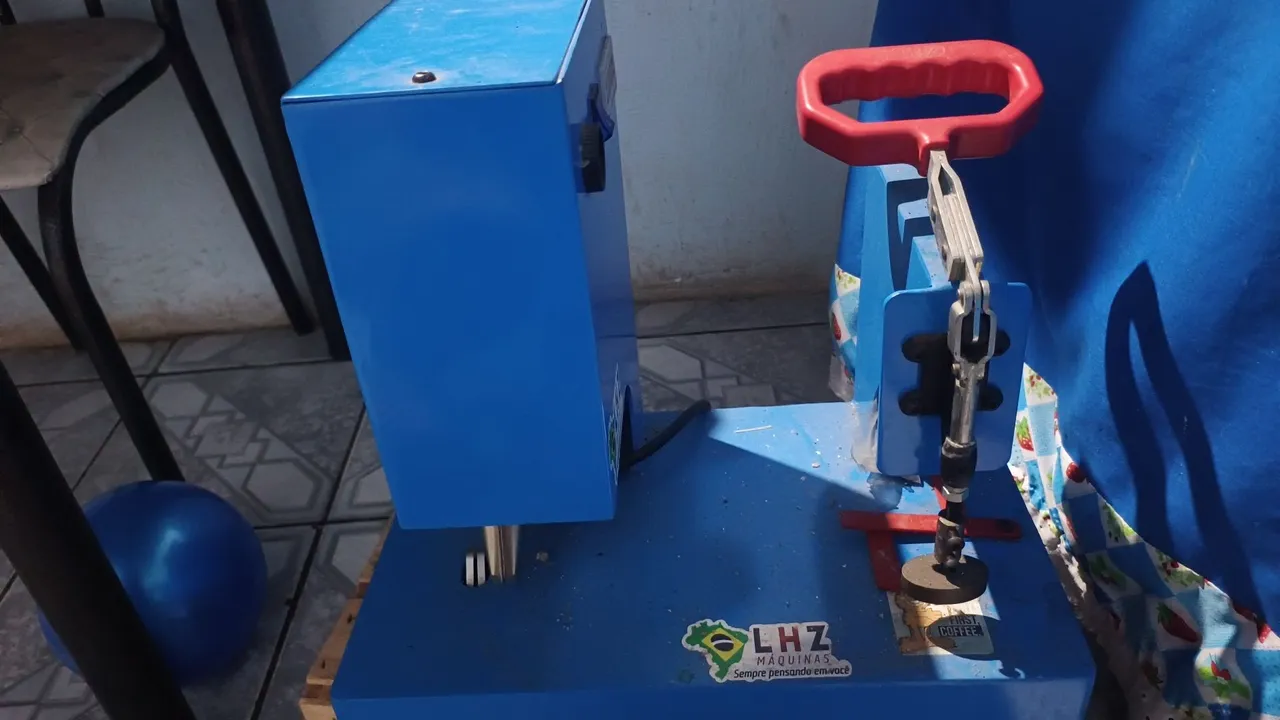 Máquina de carimbar chinelo tipo havaiana 