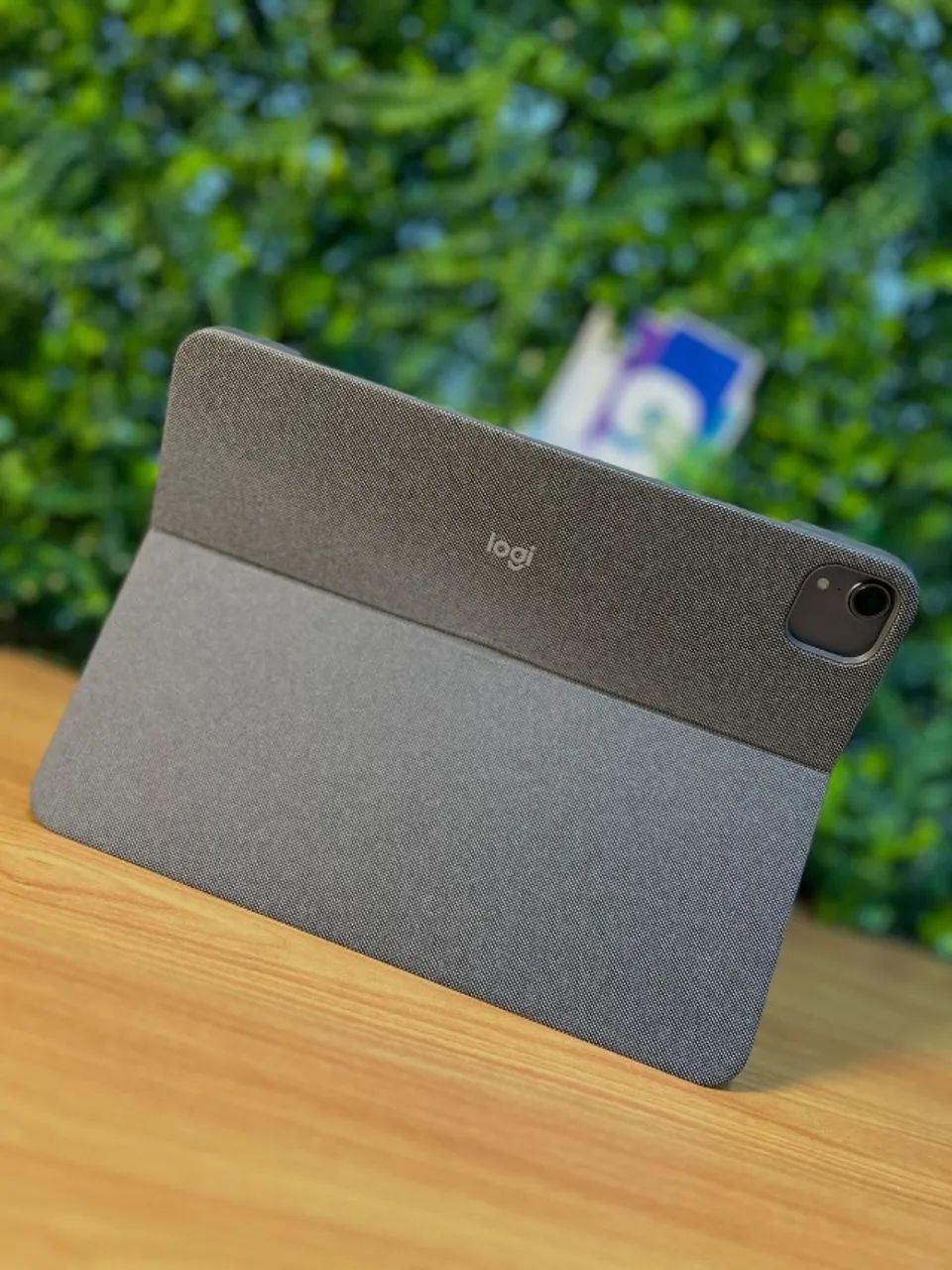 iPad Pro A1980 11? 256GB Space Gray, Com case teclado logitech Seminovo - Foto 3