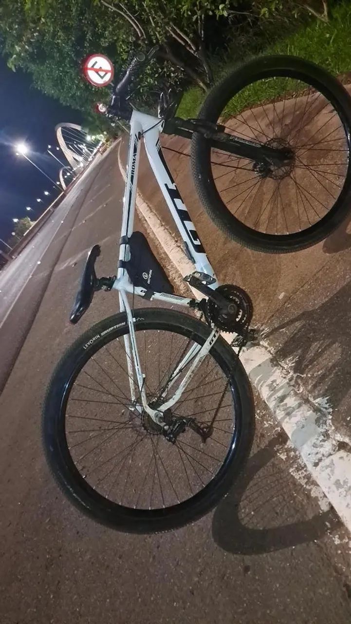 Bicicleta GTI pronta para uso de quem procura qualidade pneu balão frevo funcionando tudo