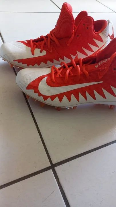 Chuteiras de Futebol e Futebol Americano Nike Alpha Menace Vermelha - Foto 4