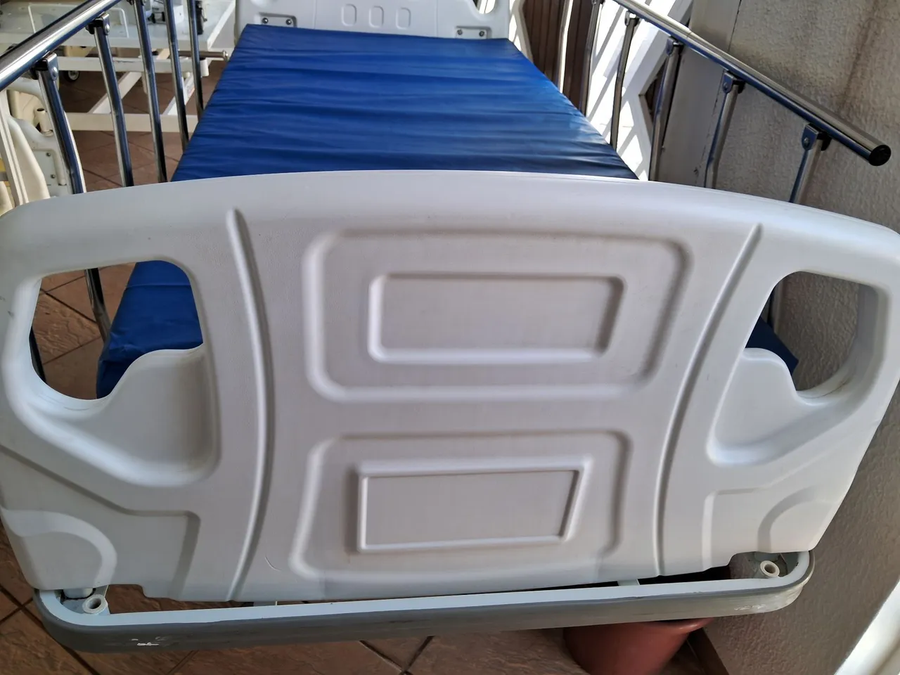 Cama Hospitalar 3 manivelas com colchão