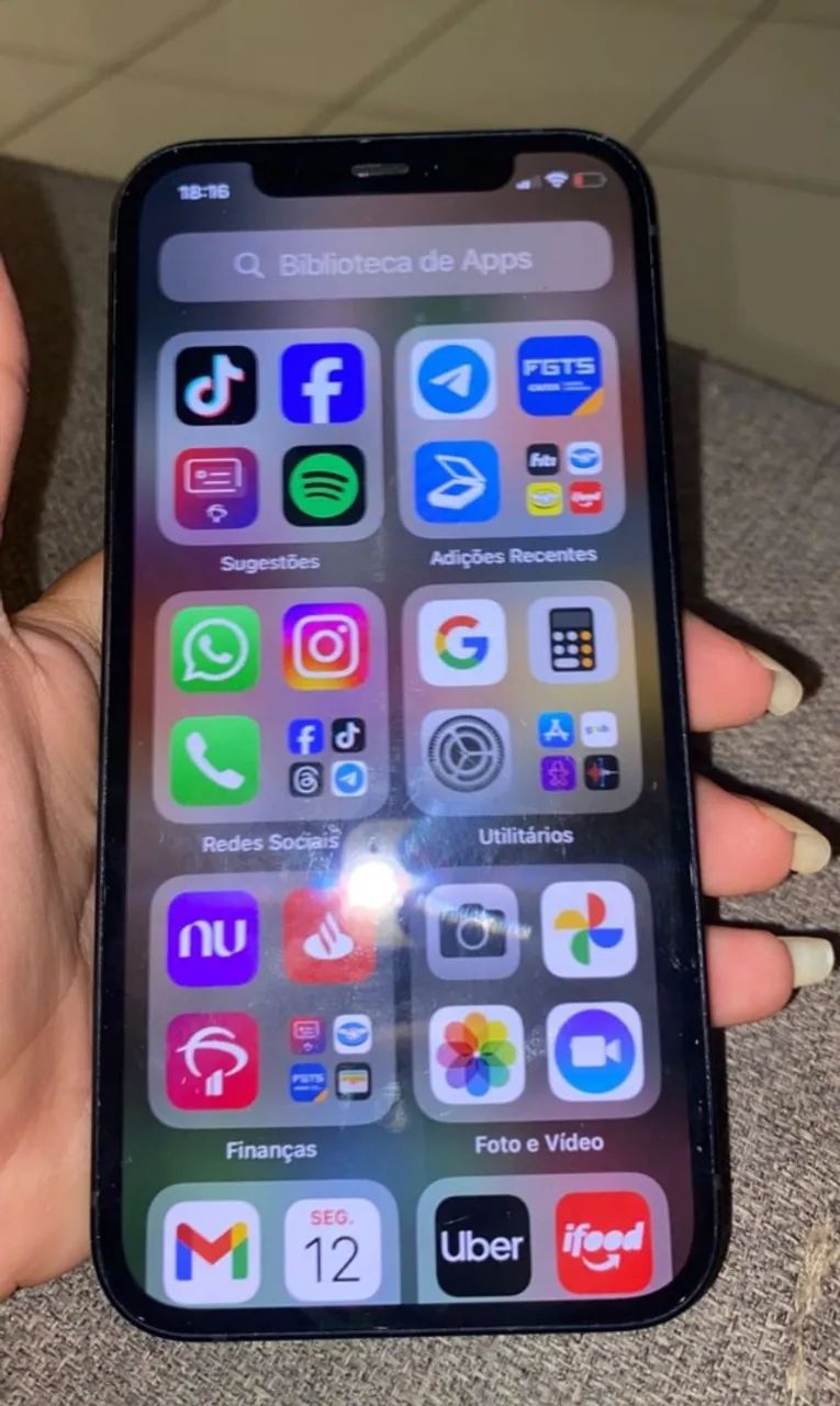 Iphone 12 (sem marcas de uso)