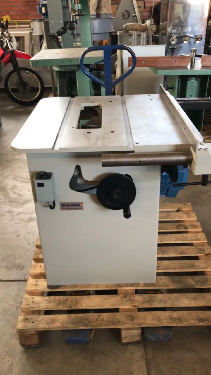 Serra de Bancada 5CV | Mesa Ferro Fundido 80x76cm | Eixo Inclinável