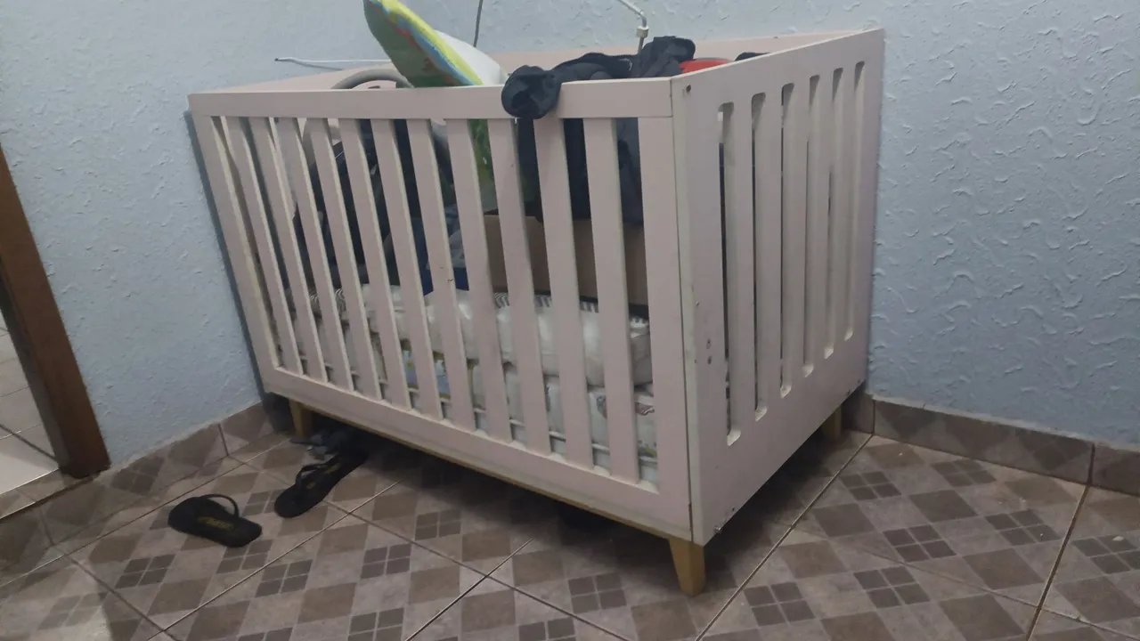 Berço com colchão
